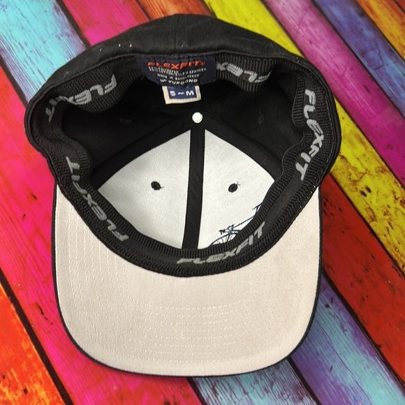 Cool Kids Hat With Bicycle on it - Picture 4 of 5